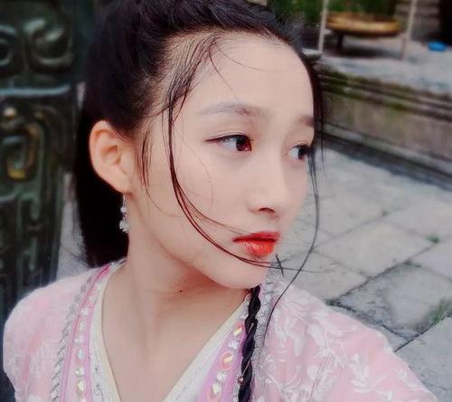 娱乐八卦吃瓜背景图片大全,揭秘明星幕后故事，海量八卦图片大放送！