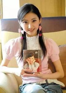 爱豆吃瓜娱乐酱凤凰传奇,揭秘凤凰传奇背后的故事