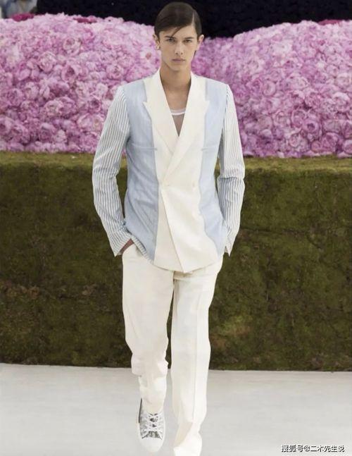 娱乐圈吃瓜感慨句子图片,揭秘明星背后的故事